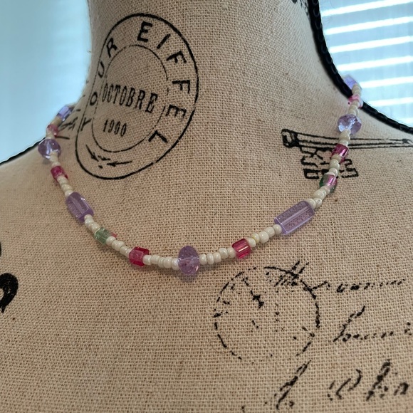 💗 Lovely Pink & Lavender Glass Crystal beaded Necklace - Picture 4 of 5